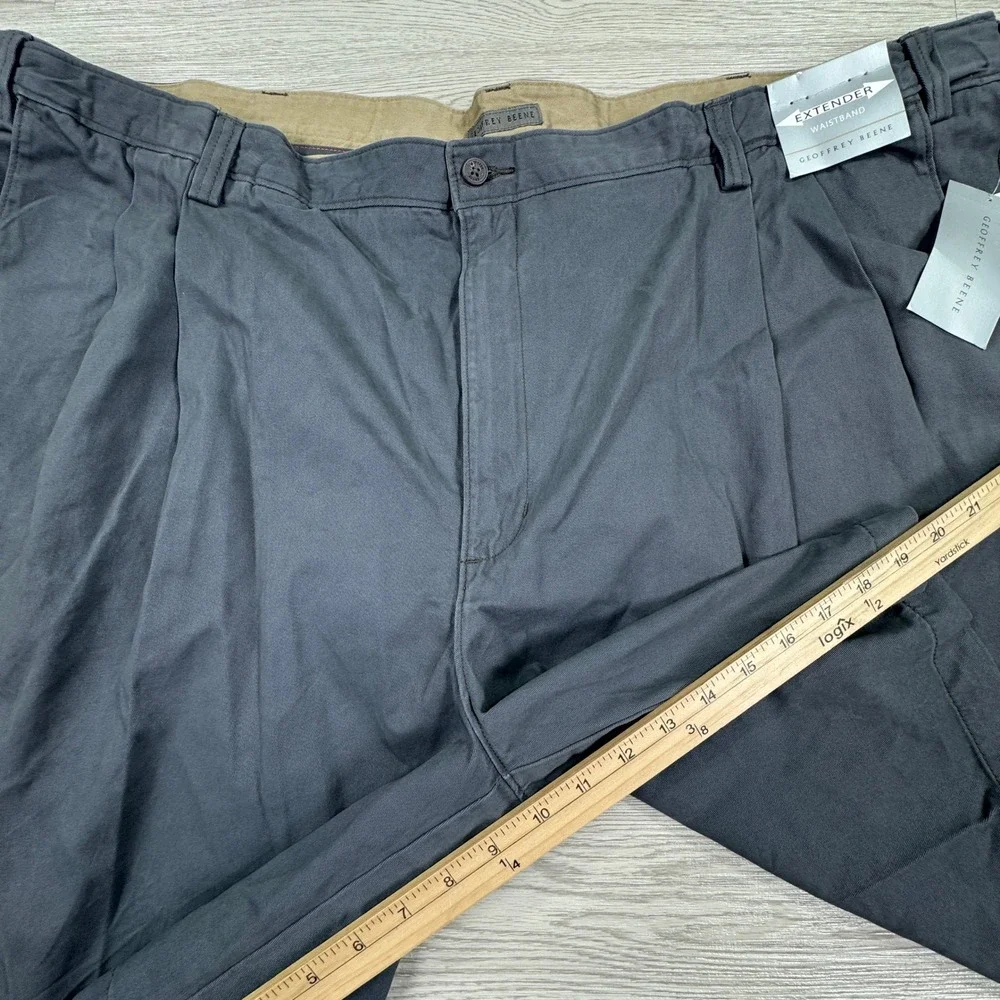 Geoffrey Beene Mens Shorts Extender Waist Pleated Graphite Gray Classic 52 NWT